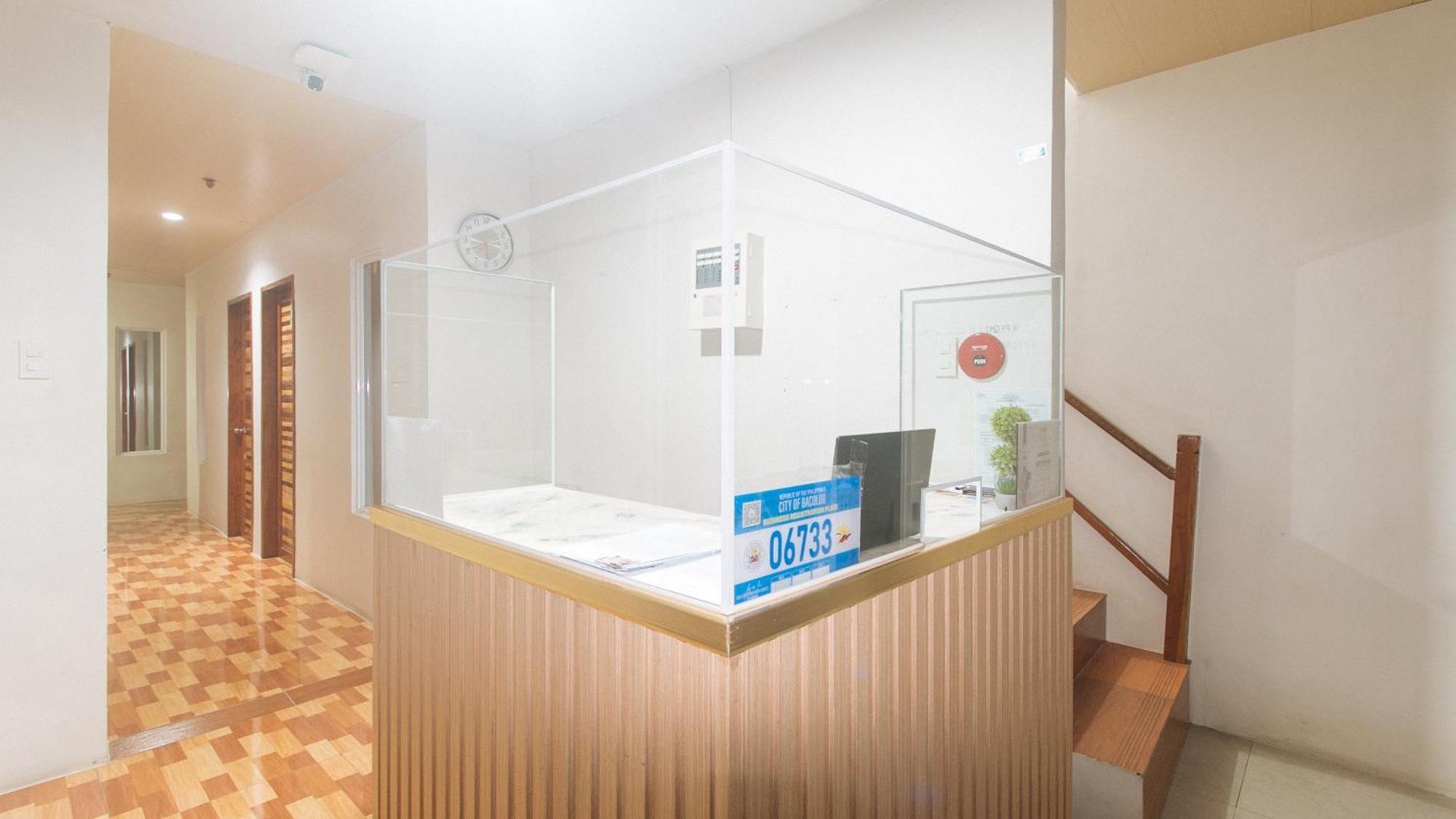 Cozy Cove Inn By Reddoorz Bacolod Bagian luar foto